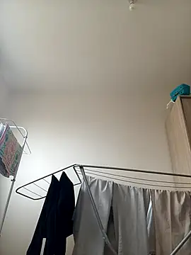 thom7246 online show from February 2026 11:17:01 AM