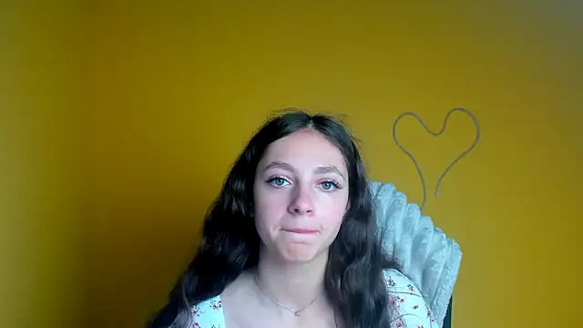 KissMeJulia online show from June 2026 11:52:01 AM