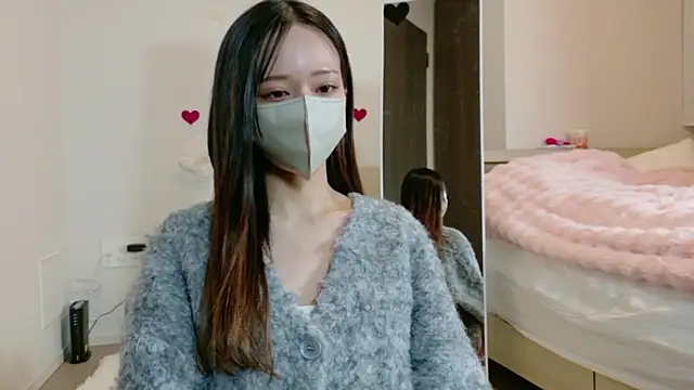 Snapshot of maichan_v chatting on February 2026 01:21:01 PM maichan v online show from February 2026 01:21:01 PM