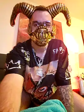 Snapshot of LargeLith chatting on February 2026 01:05:02 AM LargeLith online show from February 2026 01:05:02 AM