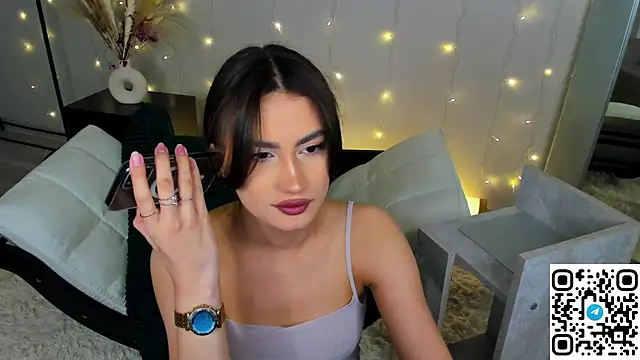 Snapshot of Adele_Lanea chatting on April 2026 12:35:01 AM Adele Lanea online show from April 2026 12:35:01 AM