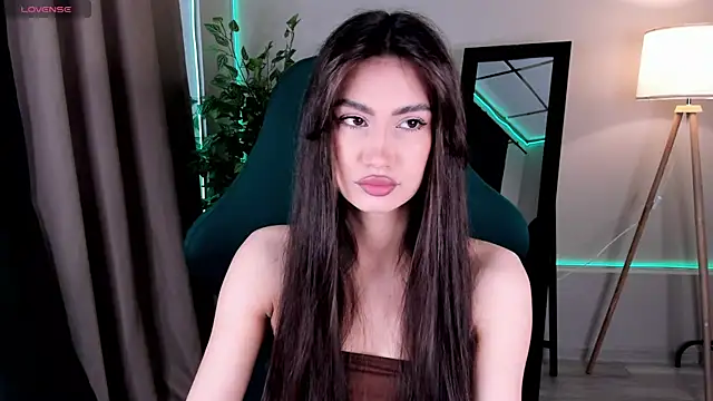 Snapshot of Adele_Lanea chatting on May 2026 12:06:02 AM Adele Lanea online show from May 2026 12:06:02 AM