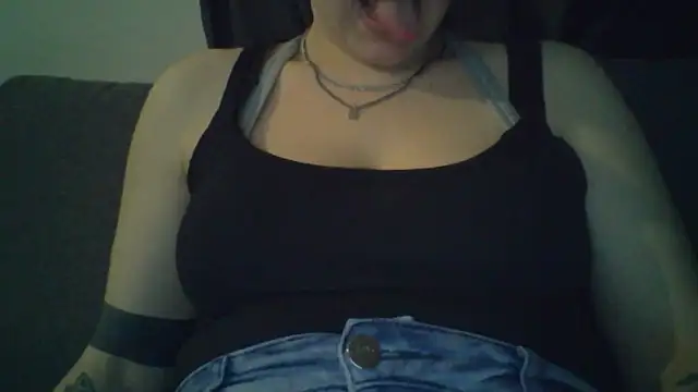 Snapshot of Geileboef28 chatting on February 2026 06:53:02 PM Geileboef28 online show from February 2026 06:53:02 PM