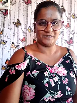 indianstrawberrylips4u online show from May 2026 10:53:01 AM