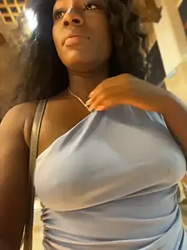 ZarahFerreira online show from May 2026 11:57:02 PM