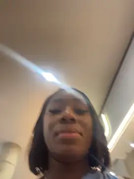 ZarahFerreira online show from May 2026 11:43:01 PM
