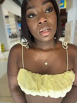 ZarahFerreira online show from July 2026 12:43:02 AM