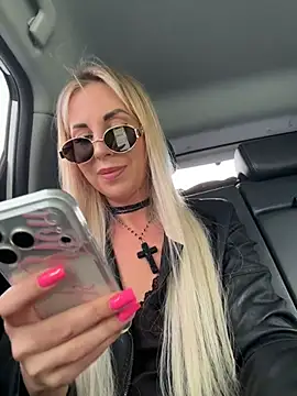 LisaMurr online show from April 2026 09:12:02 AM