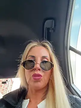 LisaMurr online show from April 2026 01:31:02 PM