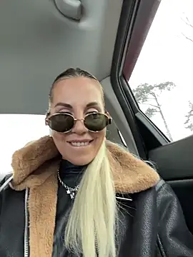 LisaMurr online show from April 2026 12:21:02 PM