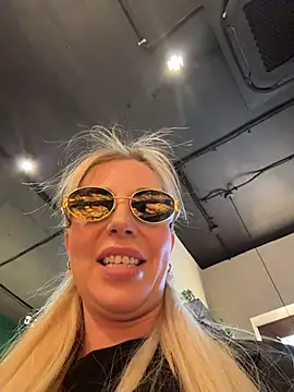 LisaMurr online show from May 2026 03:17:01 PM