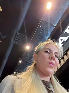 LisaMurr online show from May 2026 12:21:02 PM