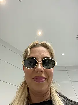 LisaMurr online show from May 2026 12:55:02 PM