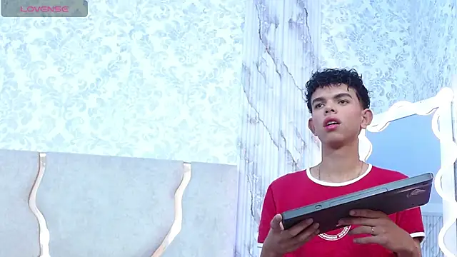 Snapshot of keahi_tay chatting on March 2026 11:49:01 AM keahi tay online show from March 2026 11:49:01 AM