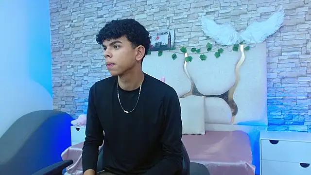 Snapshot of keahi_tay chatting on March 2026 06:57:01 PM keahi tay online show from March 2026 06:57:01 PM