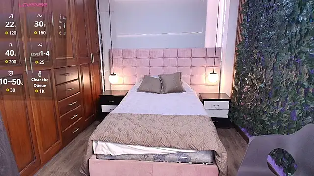 MoriahStorm online show from June 2026 12:40:01 PM