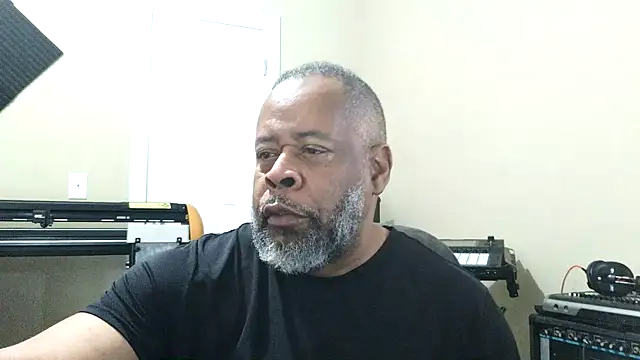 Snapshot of Cleozevo1961 chatting on March 2026 04:34:02 PM Cleozevo1961 online show from March 2026 04:34:02 PM