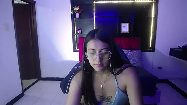 Snapshot of Sweett_liia_ chatting on March 2026 07:52:02 PM Sweett liia online show from March 2026 07:52:02 PM