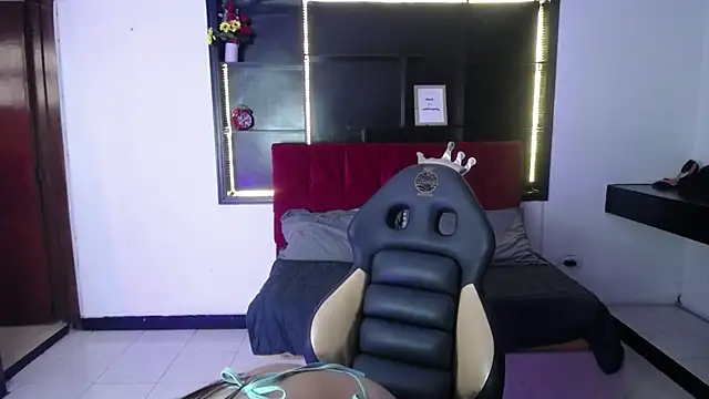 Snapshot of Sweett_liia_ chatting on April 2026 07:47:02 PM Sweett liia online show from April 2026 07:47:02 PM