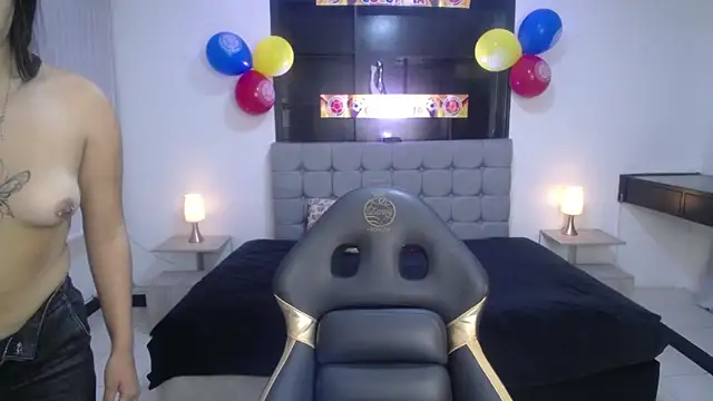 Sweett liia  online show from June 2026 01:11:01 PM