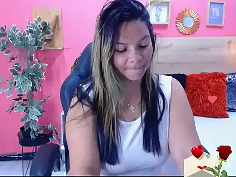 Snapshot of analyasmit chatting on February 2026 07:04:01 PM analyasmit online show from February 2026 07:04:01 PM