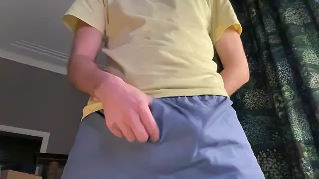 Snapshot of Woze chatting on February 2026 09:49:01 PM Woze online show from February 2026 09:49:01 PM