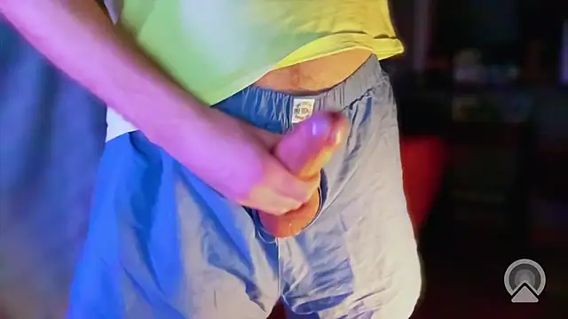 Snapshot of Woze chatting on February 2026 06:50:01 PM Woze online show from February 2026 06:50:01 PM