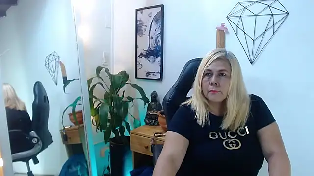 eva colen50 online show from April 2026 06:16:02 PM