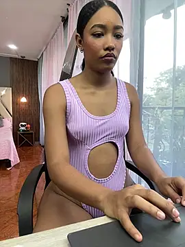 kali rousse online show from April 2026 12:33:02 PM