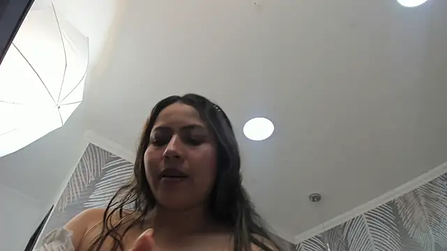 CAAMII SWEETT online show from February 2026 07:34:01 PM