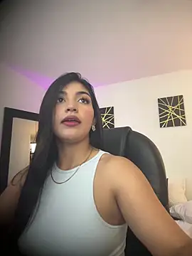 Snapshot of sara_stormy chatting on April 2026 07:48:01 PM sara stormy online show from April 2026 07:48:01 PM