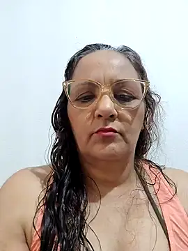 Noemipopi online show from February 2026 01:40:02 PM