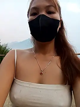 Snapshot of Nth5h chatting on April 2026 11:21:02 PM Nth5h online show from April 2026 11:21:02 PM