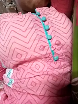 Snapshot of BreezySexyGirl69 chatting on April 2026 07:31:01 AM BreezySexyGirl69 online show from April 2026 07:31:01 AM