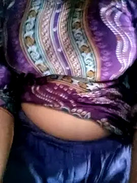 Snapshot of BreezySexyGirl69 chatting on May 2026 07:35:02 AM BreezySexyGirl69 online show from May 2026 07:35:02 AM