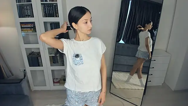 Snapshot of littleevilon chatting on February 2026 08:16:02 AM littleevilon online show from February 2026 08:16:02 AM