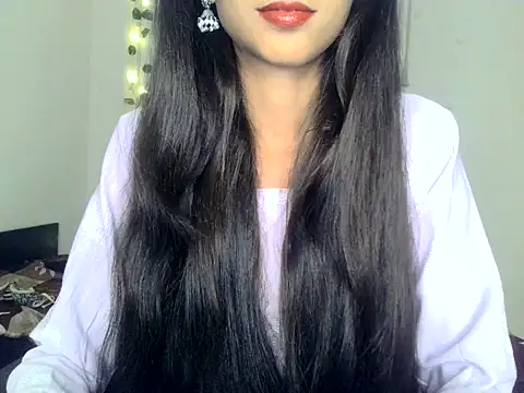 SIKSHA SINGH online show from May 2026 05:53:01 PM