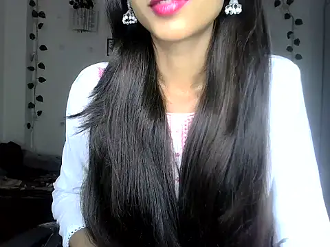 SIKSHA SINGH online show from May 2026 07:00:02 PM