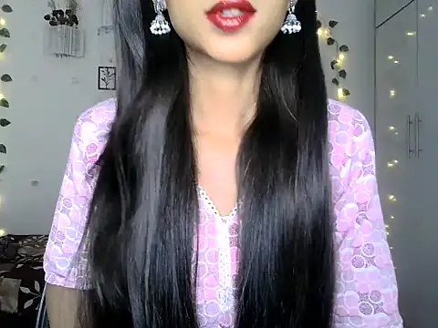 SIKSHA SINGH online show from May 2026 02:02:01 PM