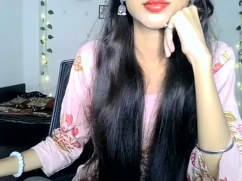 SIKSHA SINGH online show from July 2026 07:16:01 PM