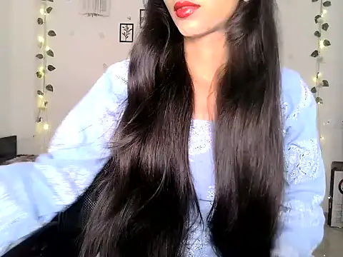 SIKSHA SINGH online show from July 2026 07:01:02 PM