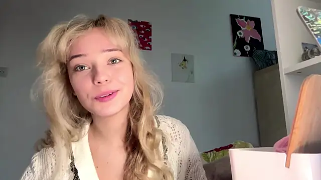 Snapshot of SourMidday chatting on February 2026 08:05:02 AM SourMidday online show from February 2026 08:05:02 AM