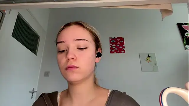 Snapshot of SourMidday chatting on February 2026 08:14:01 AM SourMidday online show from February 2026 08:14:01 AM