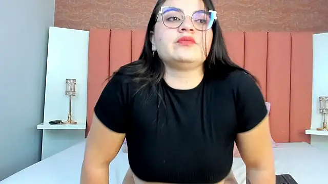 Snapshot of AmaraMonroe chatting on February 2026 12:37:02 PM AmaraMonroe online show from February 2026 12:37:02 PM