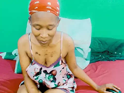 QueenYc online show from February 2026 04:26:01 PM