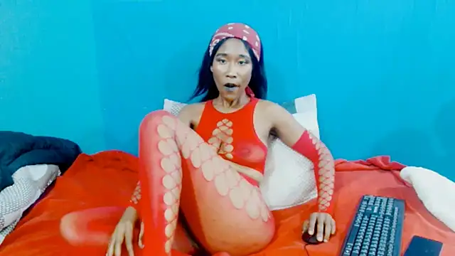 Snapshot of QueenYc chatting on March 2026 07:42:01 PM QueenYc online show from March 2026 07:42:01 PM