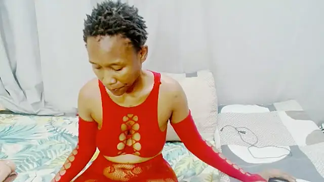 Snapshot of QueenYc chatting on March 2026 05:05:01 PM QueenYc online show from March 2026 05:05:01 PM