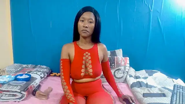 Snapshot of QueenYc chatting on April 2026 07:20:01 AM QueenYc online show from April 2026 07:20:01 AM