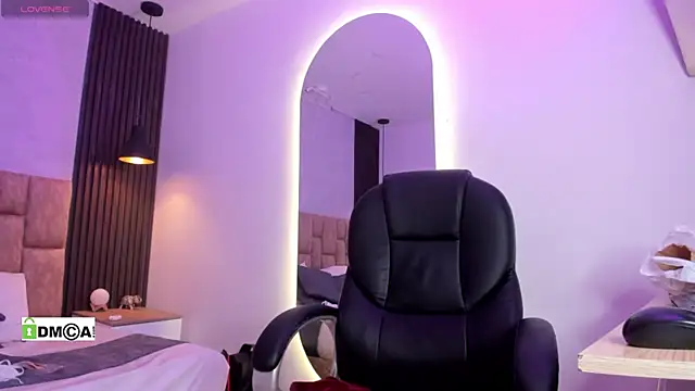 jasmin adams online show from May 2026 01:05:02 PM
