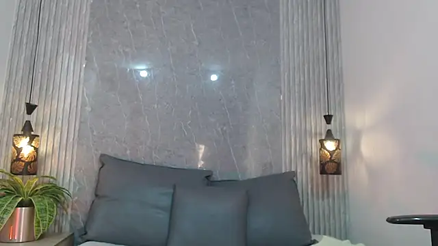 Milf Luciana online show from February 2026 11:07:02 AM